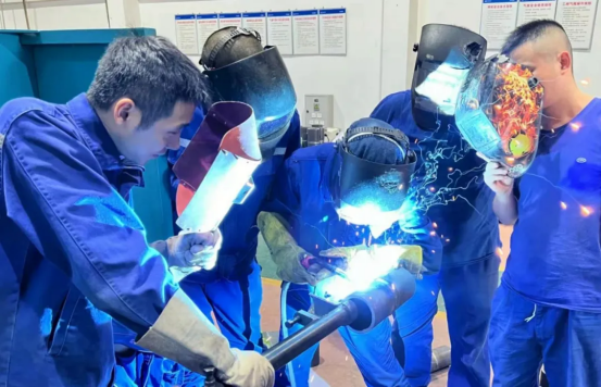 B16818654D4925767BC84705D8E_B78BFDCE_C0AC0