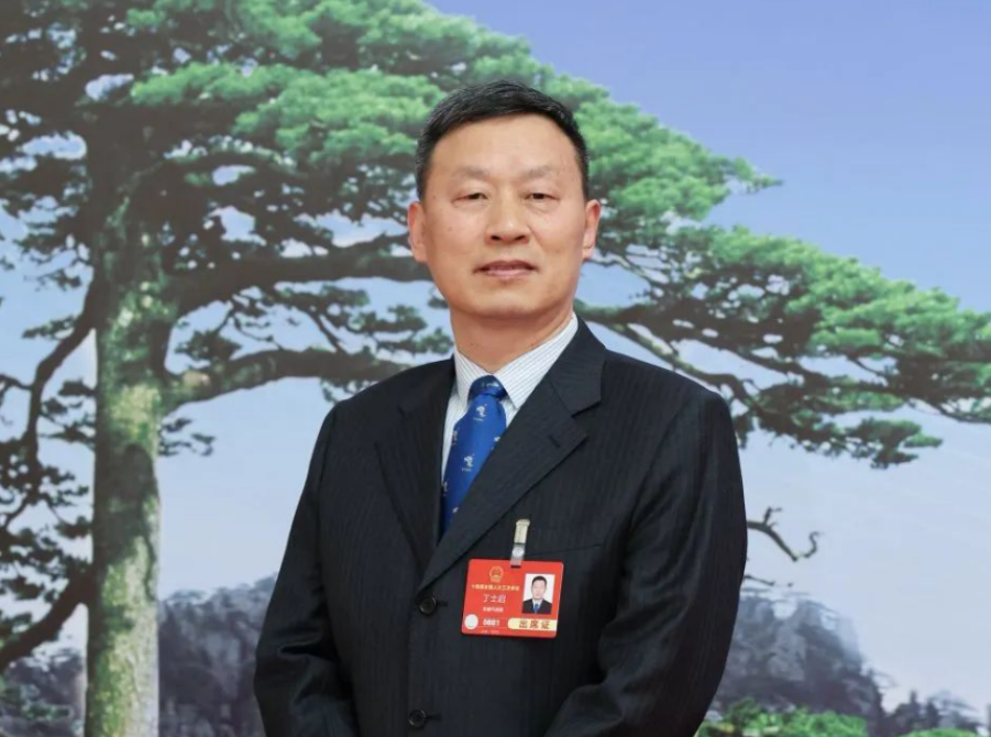 22C2FC3D2EF286F74601BC9C844_AA3E12A1_A8135