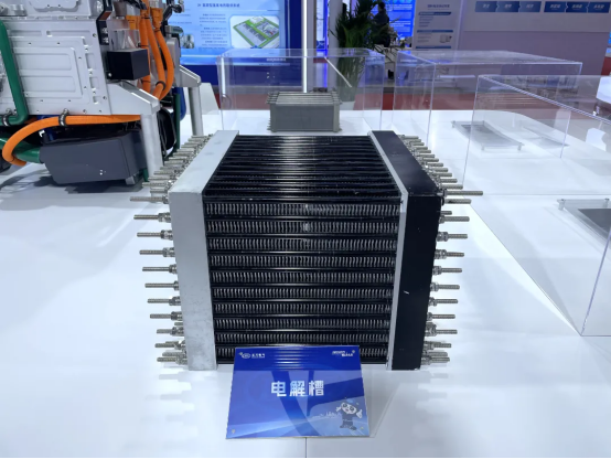 FBD9FFA9443A9AADEBA1F315E4F_419BDBD2_E18C0