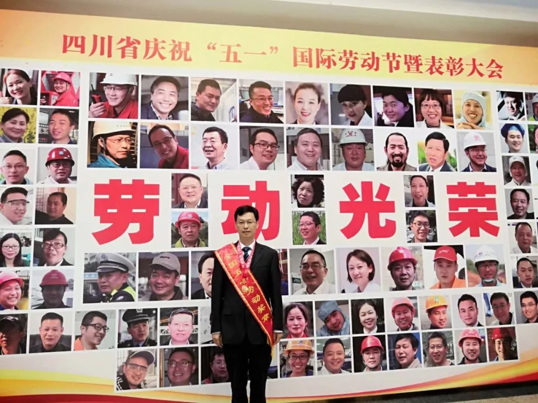 4C401D385EC823279C629CF9EBC_C9E45304_275BD