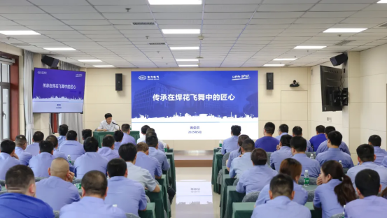 8FF2B4B5886D10527777C0EE181_E1488032_A8DC5