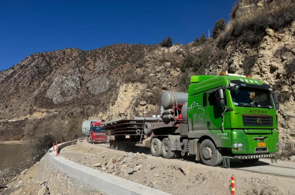 AE521BC98FDA3001F04DCB99DD2_04CF9825_1EC1C