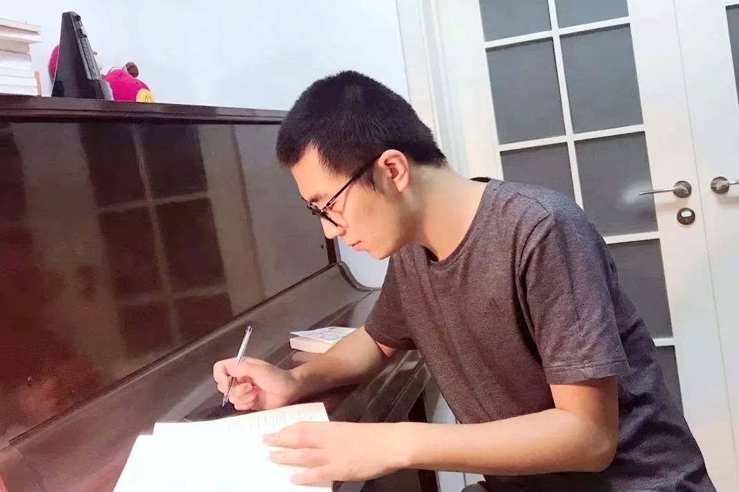 92CB558F1E8D9A469487CFD3B1A_57C77C4A_14ED0